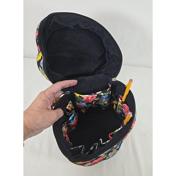 Zippered 10 Bottle Essential Oil & Diffuser Carrying Case Bag Tote Floral Round - Picture 4 of 8